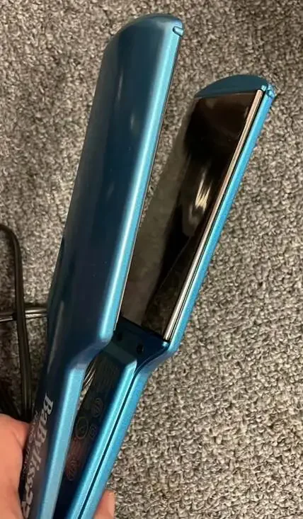 BaBylissPRO Nano Titanium 2 inch Ultra-Thin Straightening Iron - Picture 2 of 2